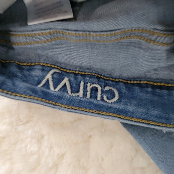 Slink Plus Size Curvy Light Wash Boyfriend Cut Mid Rise Jeans Size 16 - Picture 11 of 15